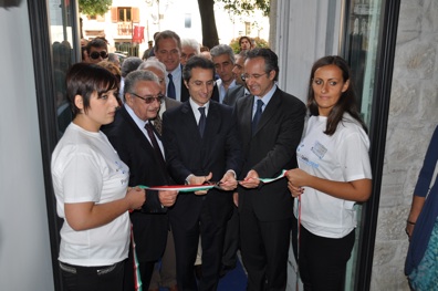 https://www.eolopress.it/index/wp-content/uploads/2012/09/Caldoro_a_Benevento_inaug._parco_4_acque.jpg