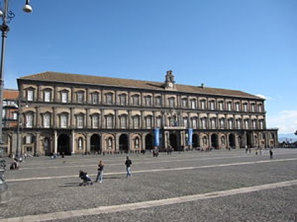 https://www.eolopress.it/index/wp-content/uploads/2012/10/Palazzo_Reale_Napoli.jpg
