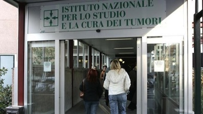 https://www.eolopress.it/index/wp-content/uploads/2013/11/Napoli_istituto_Pascale_ingresso.jpg