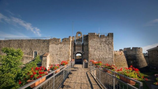 castello-di-agropoli_03
